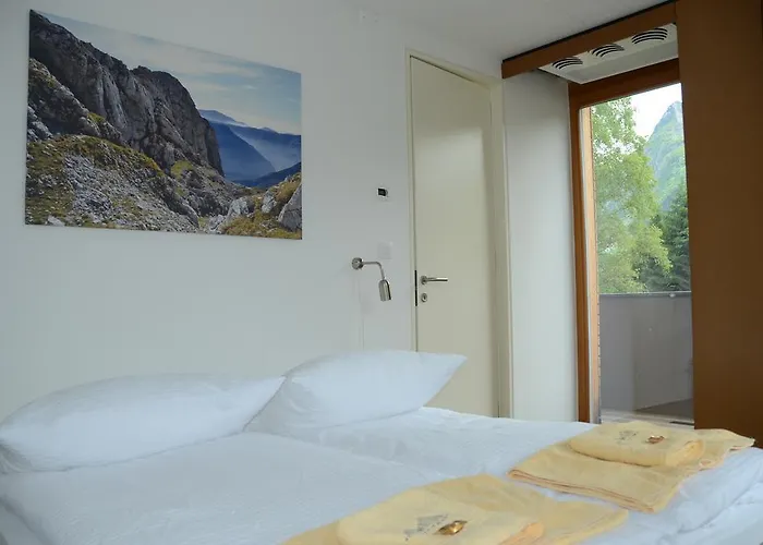 Sanje Ob Soci ***/**** 4*